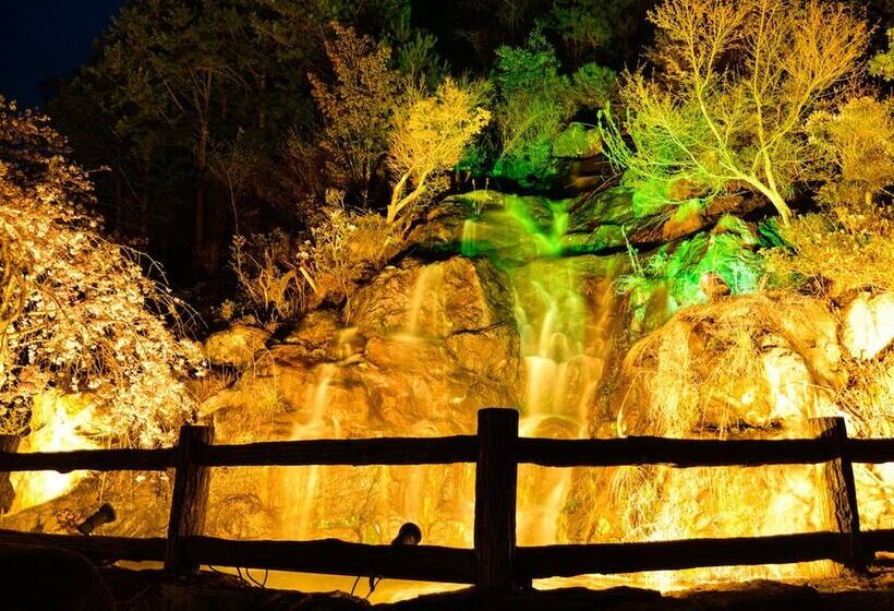 בית מלון כפרי Fudou Onsen Sawaya