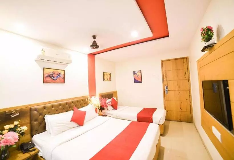 Hotelli Grandeur Near Mumbai International Airport