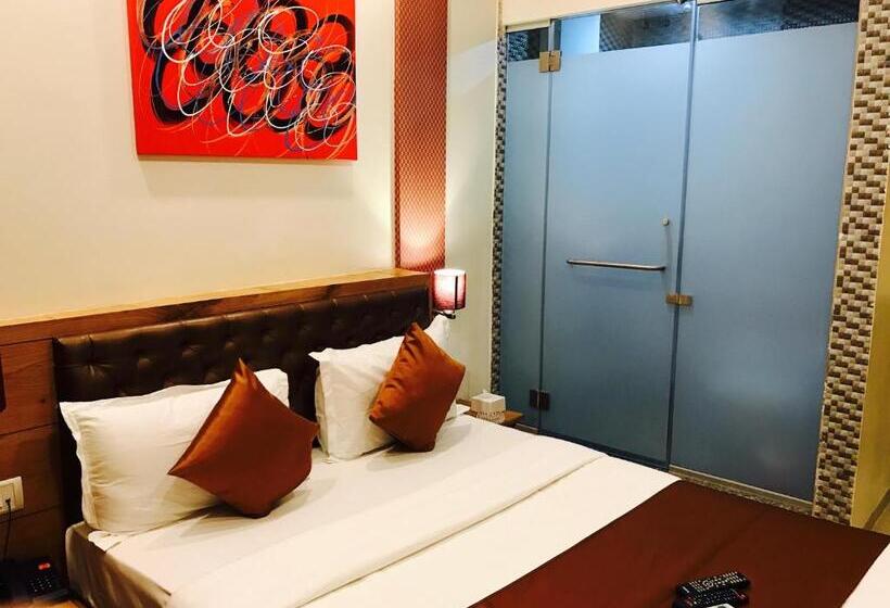 호텔 Grandeur Near Mumbai International Airport