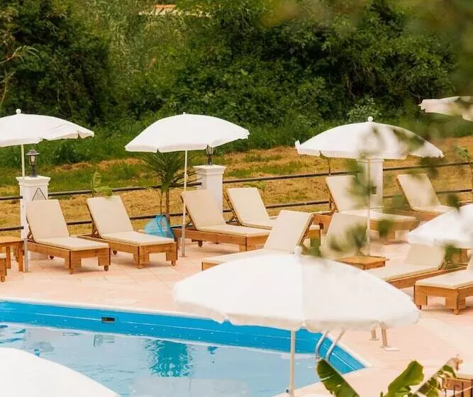 ホテル Oula Maisonettes