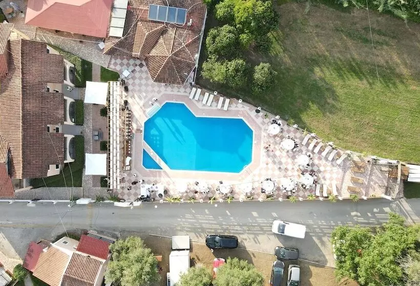 ホテル Oula Maisonettes