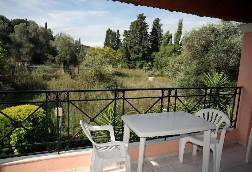 ホテル Oula Maisonettes