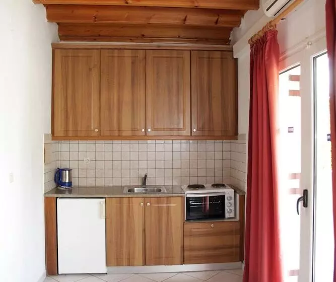 ホテル Oula Maisonettes