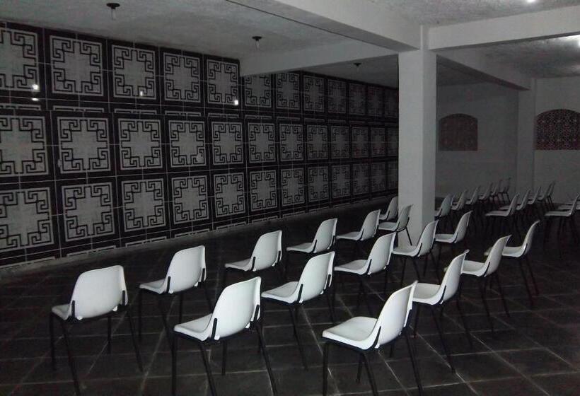 هتل Pousada Do Mendonça