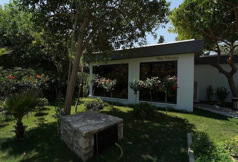 هتل The Raga Side Ultra All Inclusive