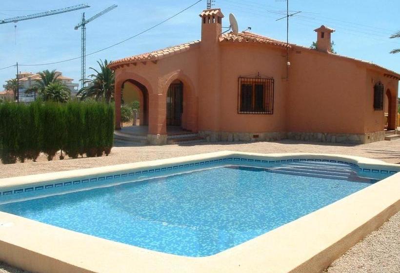 هتل Villa Estanyo