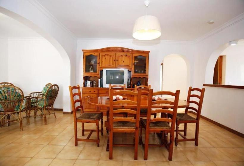 هتل Villa Estanyo