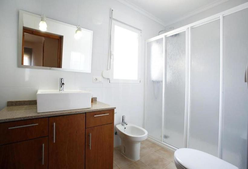 هتل Villa Estanyo