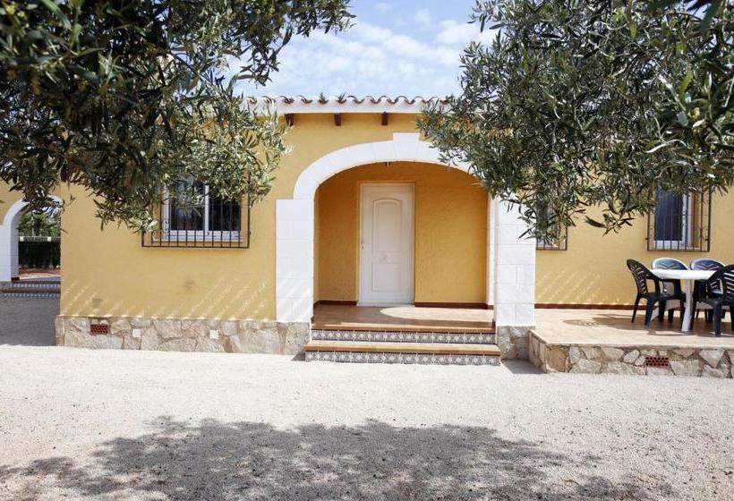 هتل Villa Estanyo