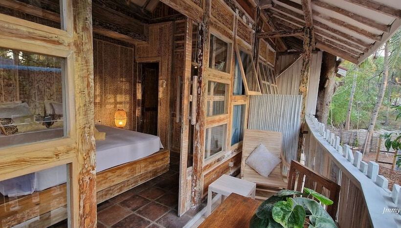 בית מלון כפרי Villas Light House   Eco Traditional Joglo