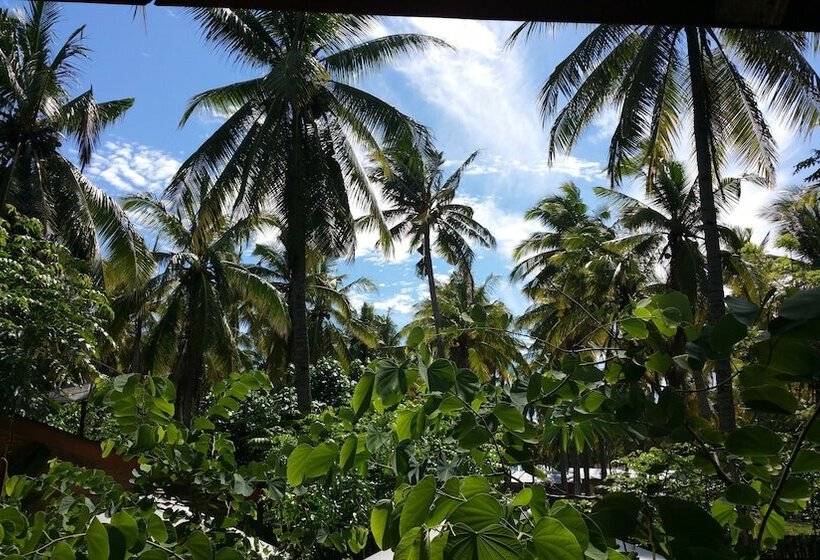 בית מלון כפרי Villas Light House   Eco Traditional Joglo