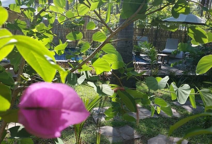 בית מלון כפרי Villas Light House   Eco Traditional Joglo