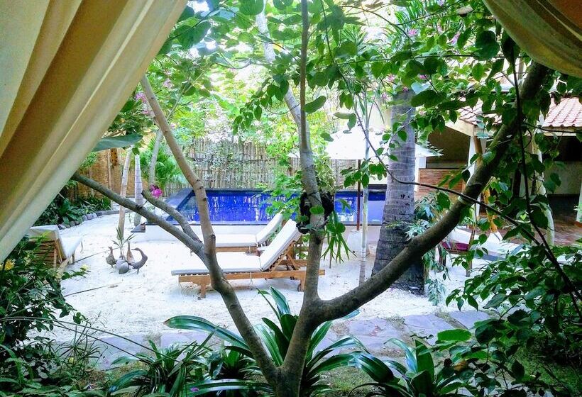 בית מלון כפרי Villas Light House   Eco Traditional Joglo