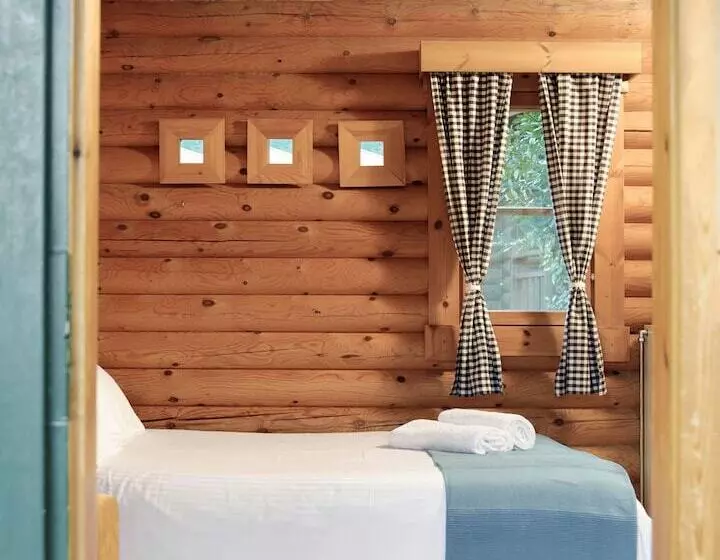 ホテル Xenios Chalets
