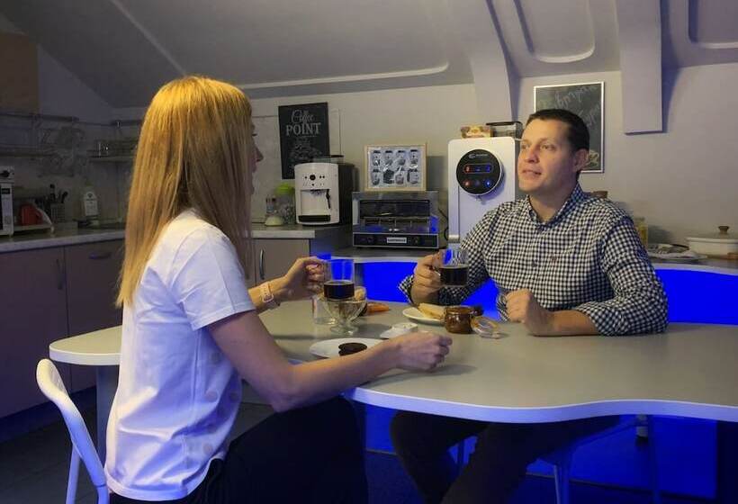 Buran Capsule Hotel   Hostel