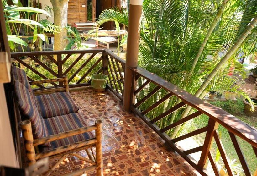 Отель Chilling Hill Guesthouse