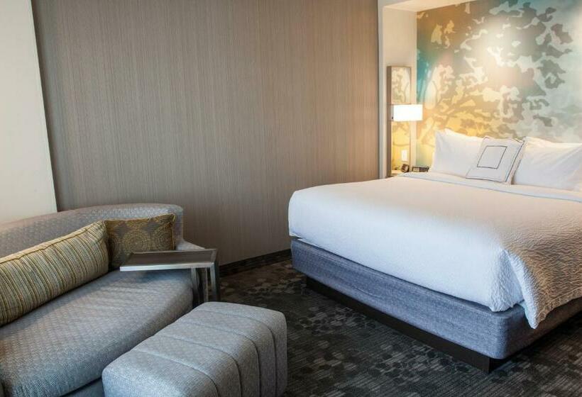 هتل Courtyard By Marriott Omaha East/council Bluffs, Ia