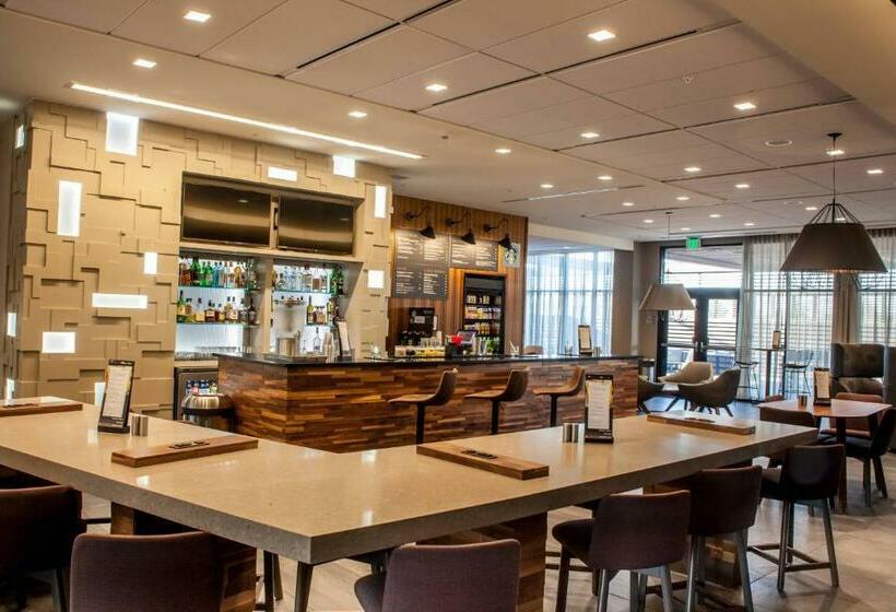 هتل Courtyard By Marriott Omaha East/council Bluffs, Ia
