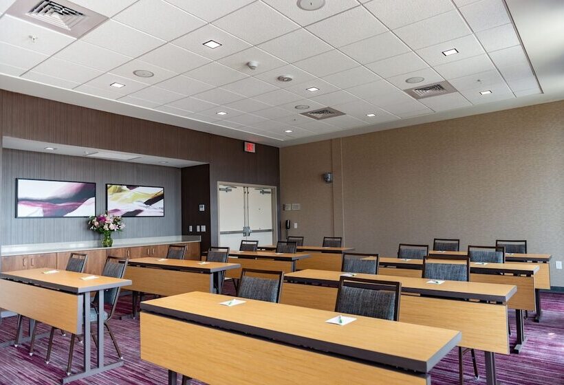 هتل Courtyard By Marriott Omaha East/council Bluffs, Ia