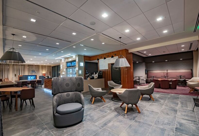 هتل Courtyard By Marriott Omaha East/council Bluffs, Ia