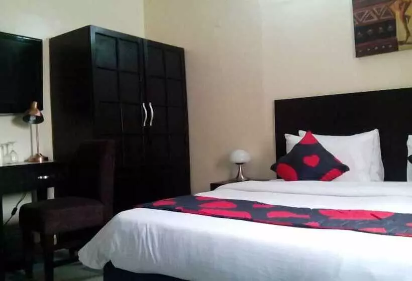 هتل De La Premiere Inn