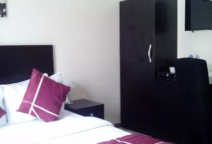هتل De La Premiere Inn