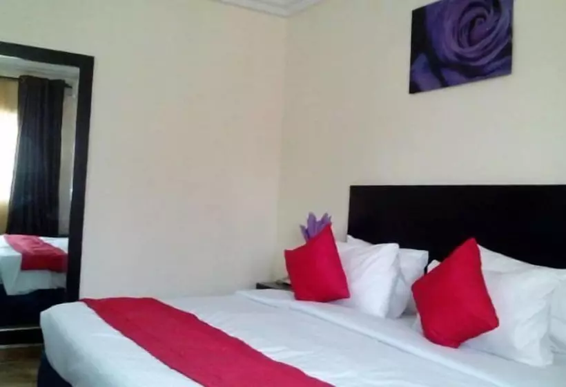 هتل De La Premiere Inn