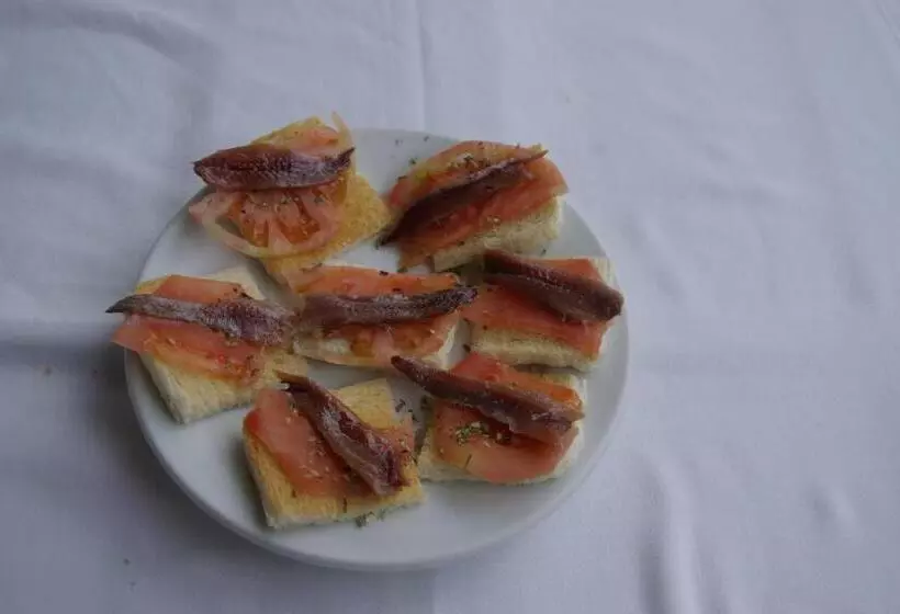 ホテル Hostal La Cabanya