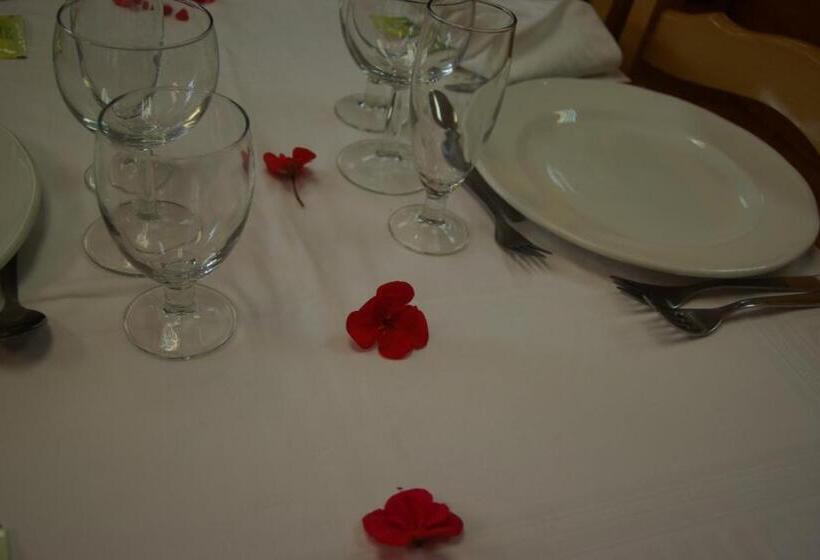 فندق Hostal La Cabanya