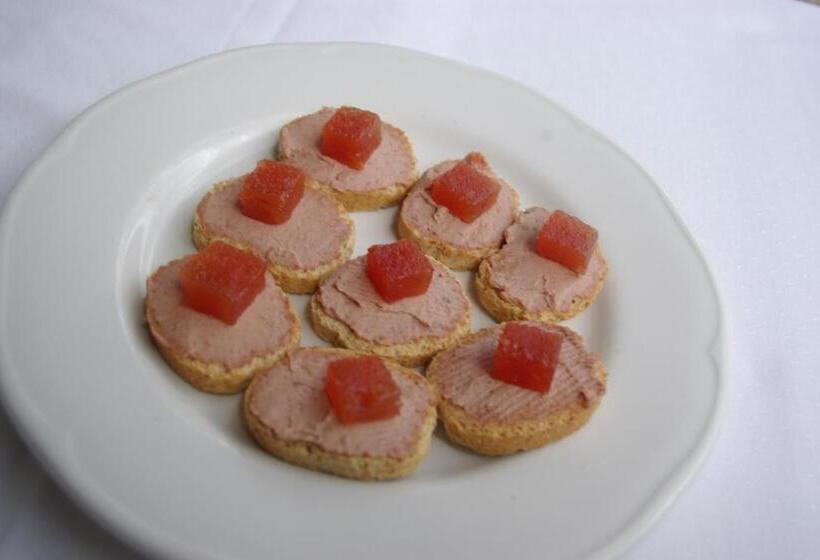 فندق Hostal La Cabanya