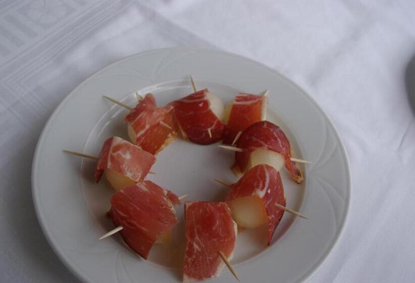 فندق Hostal La Cabanya