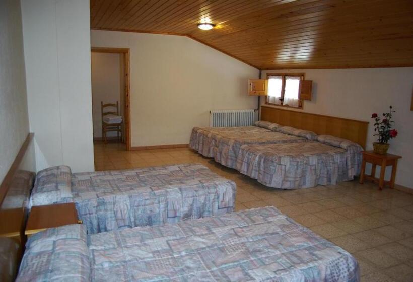 فندق Hostal La Cabanya