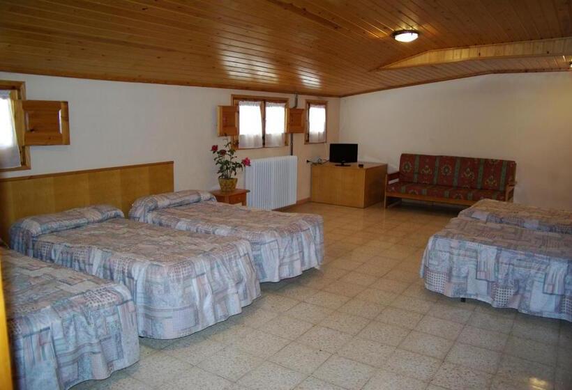 فندق Hostal La Cabanya