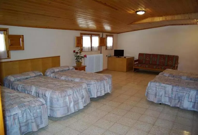 ホテル Hostal La Cabanya