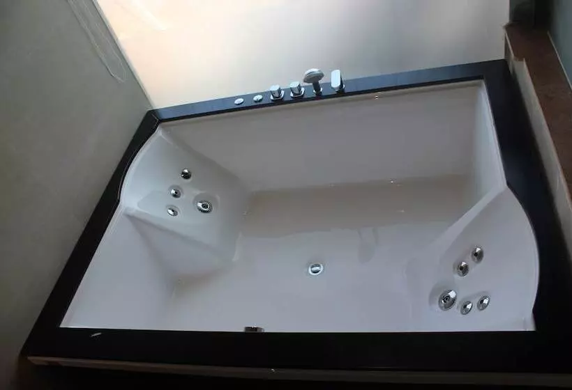 هتل Mystic Mountain