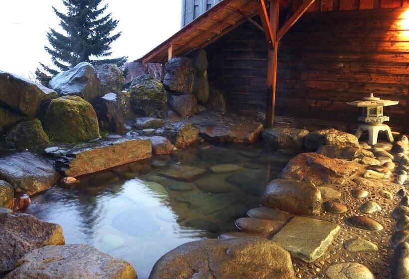 בית מלון כפרי Shiga Swiss Inn