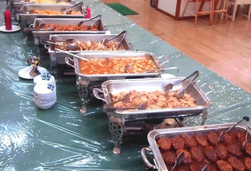 בית מלון כפרי Shiga Swiss Inn