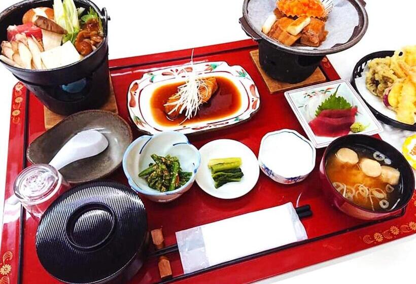 בית מלון כפרי Shiga Swiss Inn