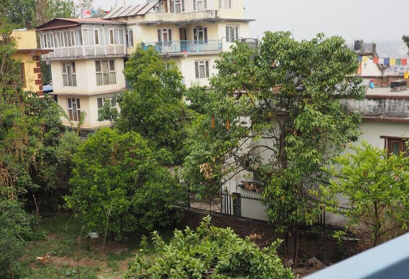 هتل Sudha's Garden Home