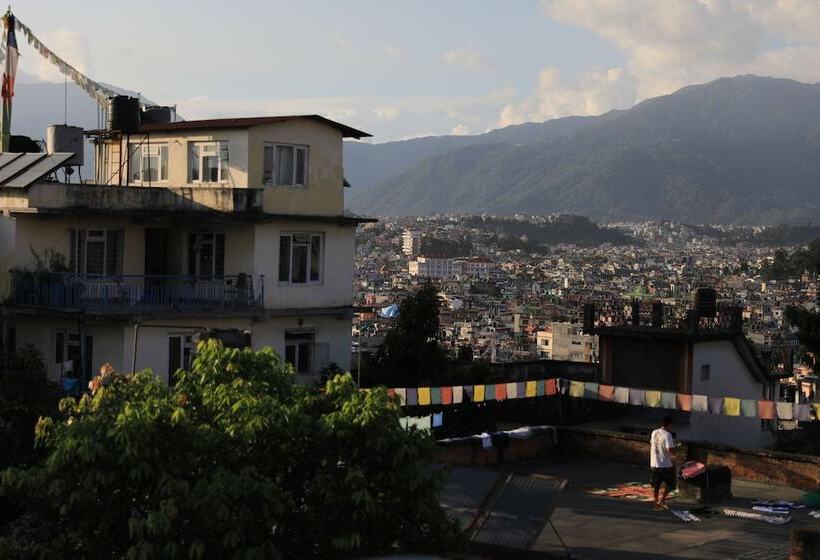 هتل Sudha's Garden Home