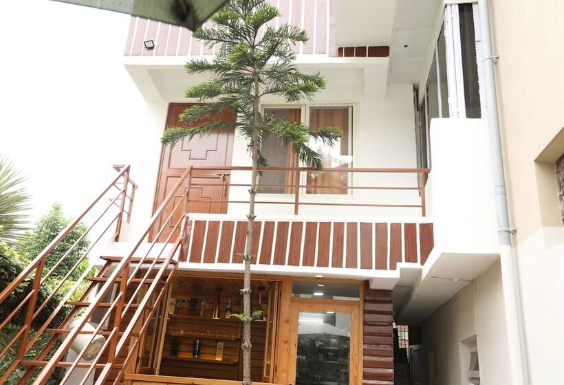 هتل Sudha's Garden Home