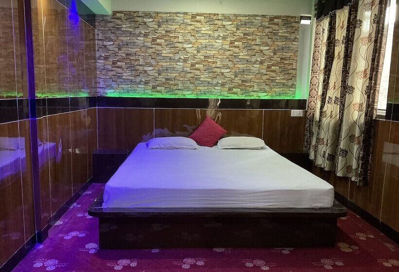 هتل Sudha's Garden Home