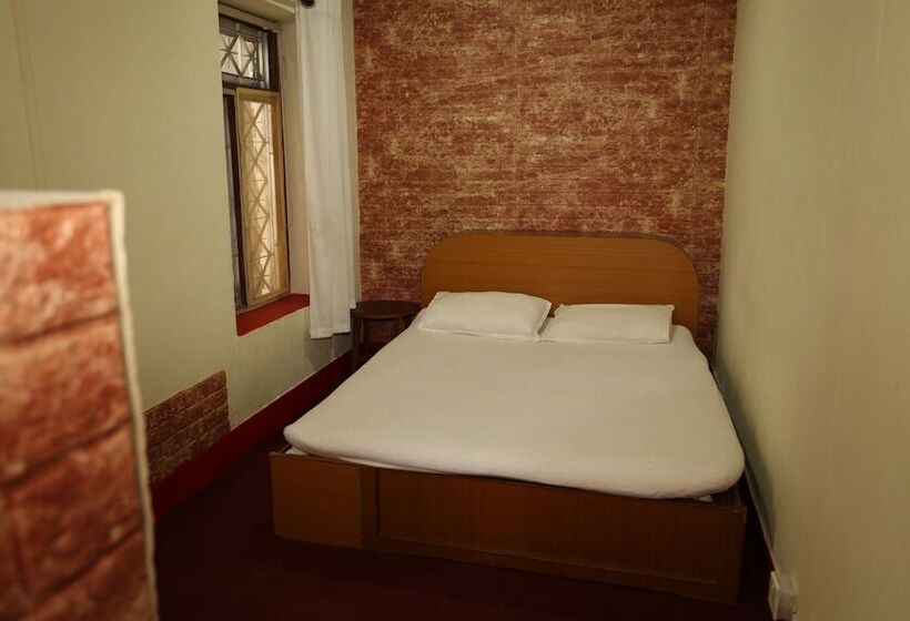 هتل Sudha's Garden Home