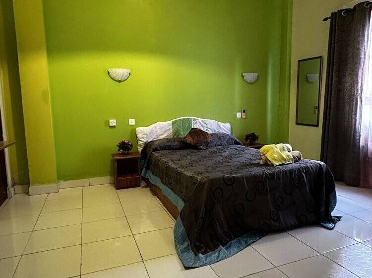 هتل Sun & Earth Villa