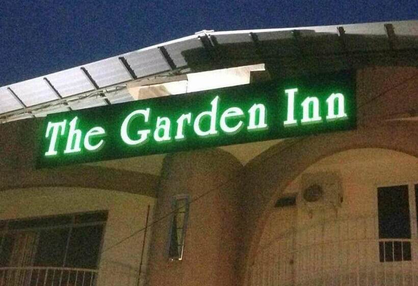 בית מלון כפרי The Garden Inn