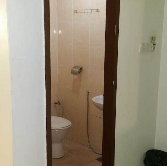 בית מלון כפרי The Garden Inn