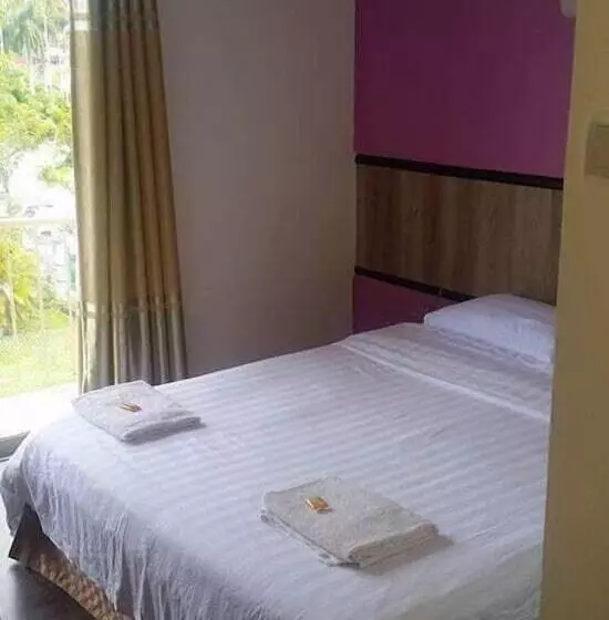 هتل The Garden Inn