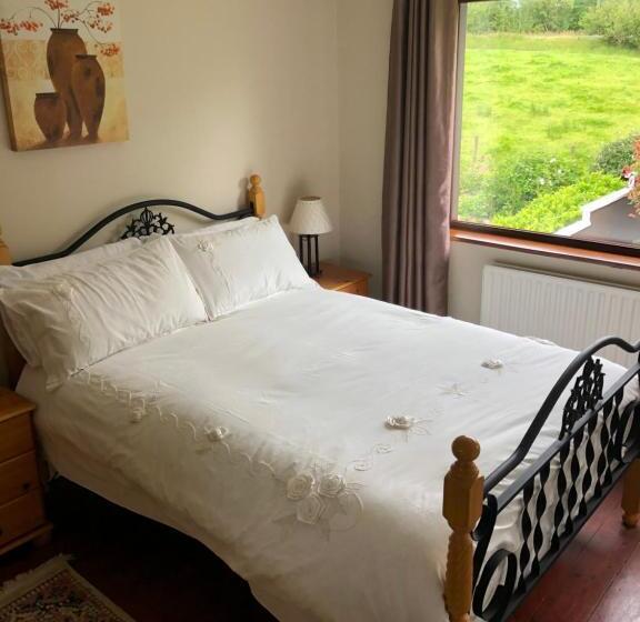Elm Brook B&b
