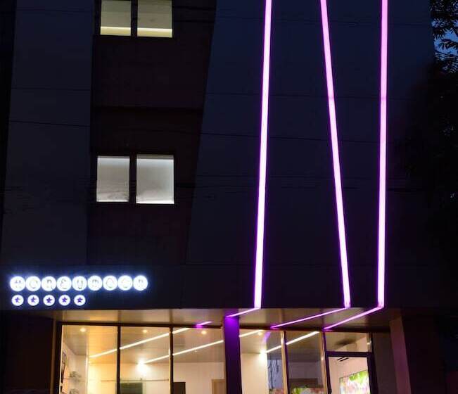 هتل Christina Plus