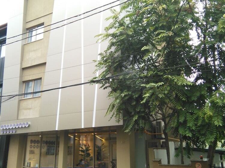 هتل Christina Plus